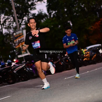 Runner Photo 4099350