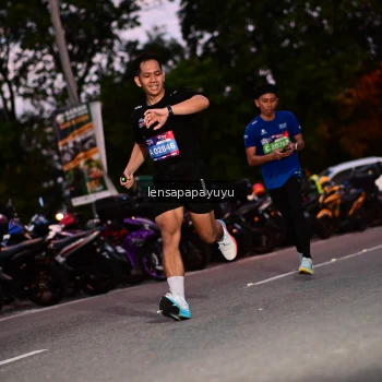 Runner Photo 4099353