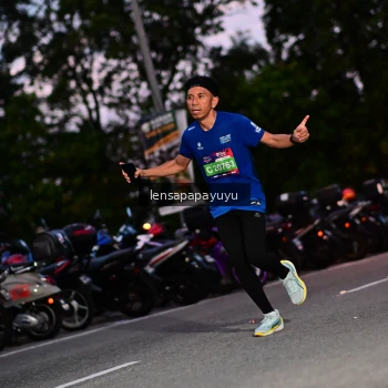 Runner Photo 4099355