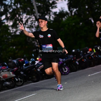 Runner Photo 4099368