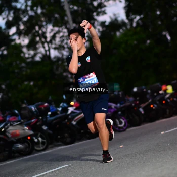 Runner Photo 4099373