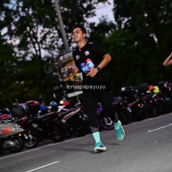 Runner Photo 4099394