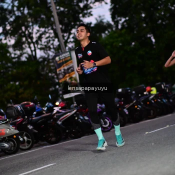 Runner Photo 4099402