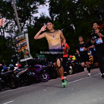 Runner Photo 4099405