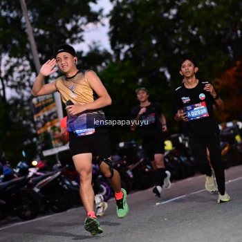Runner Photo 4099407