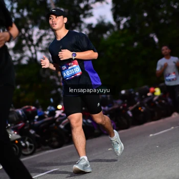 Runner Photo 4099412