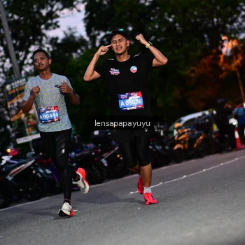 Runner Photo 4099420