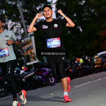 Runner Photo 4099429