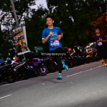 Runner Photo 4099430