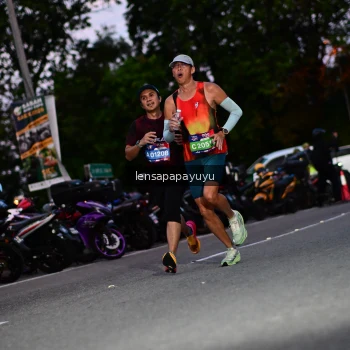 Runner Photo 4099435