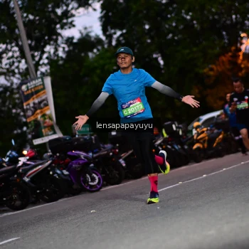 Runner Photo 4099443