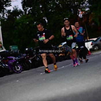Runner Photo 4099453