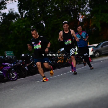 Runner Photo 4099454