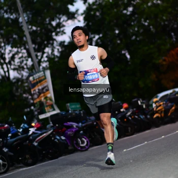 Runner Photo 4099475