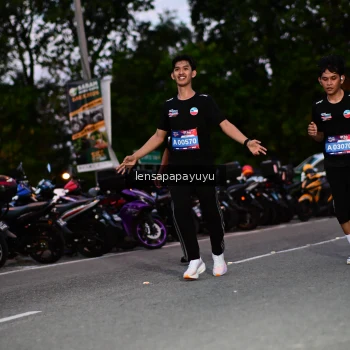 Runner Photo 4099501