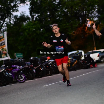 Runner Photo 4099511