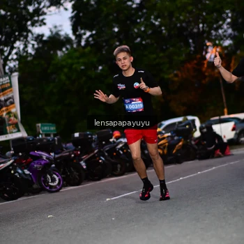 Runner Photo 4099513