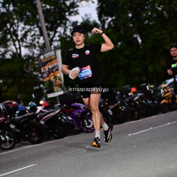 Runner Photo 4099573