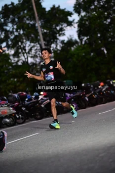 Runner Photo 4099595