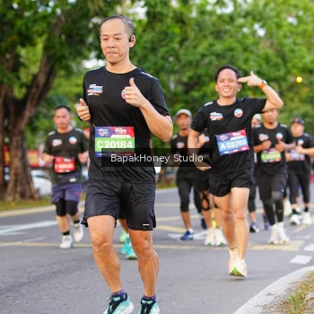Runner Photo 4099636