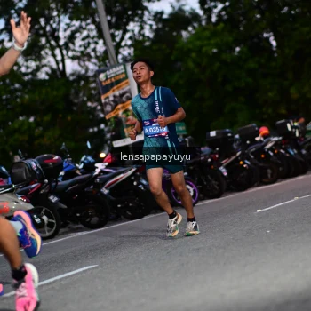 Runner Photo 4099643