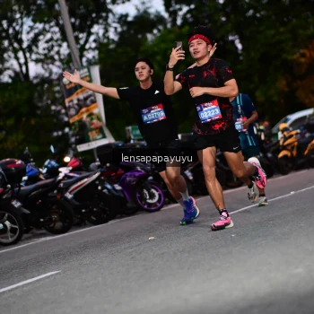 Runner Photo 4099645