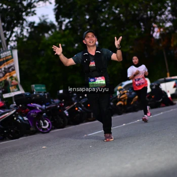 Runner Photo 4099659