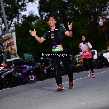 Runner Photo 4099660