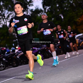 Runner Photo 4099695
