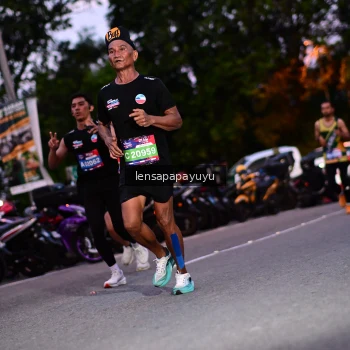 Runner Photo 4099704