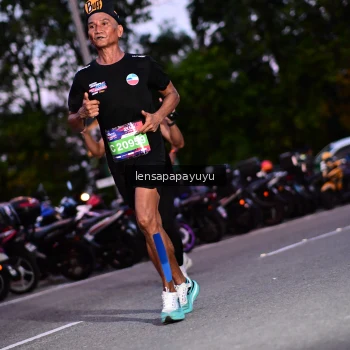 Runner Photo 4099706