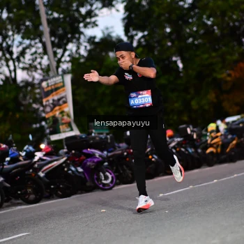 Runner Photo 4099756