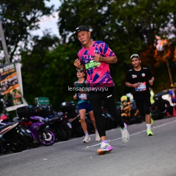 Runner Photo 4099794