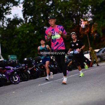 Runner Photo 4099797