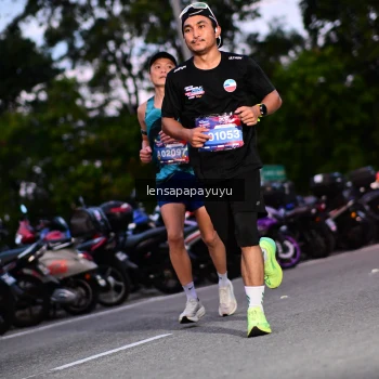 Runner Photo 4099812