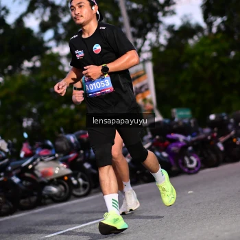 Runner Photo 4099813
