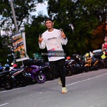 Runner Photo 4099875