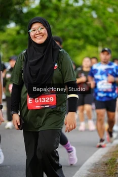 Runner Photo 4100600