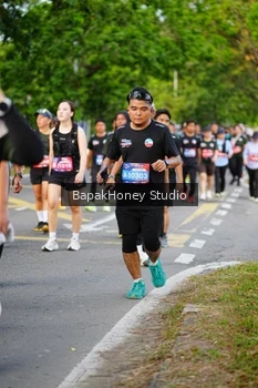 Runner Photo 4102635