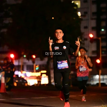 Runner Photo 4103275