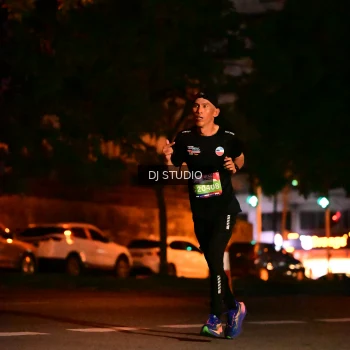 Runner Photo 4103399