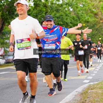 Runner Photo 4103400