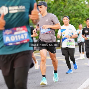 Runner Photo 4103443