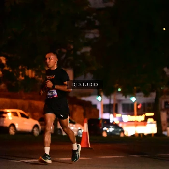 Runner Photo 4103585