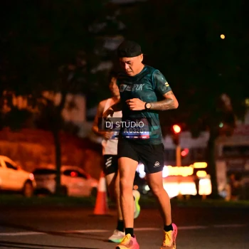 Runner Photo 4103842