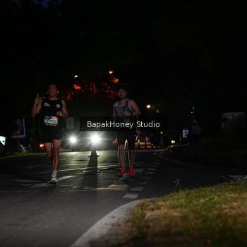 Runner Photo 4103846