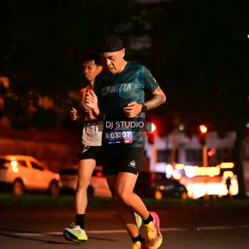 Runner Photo 4103853