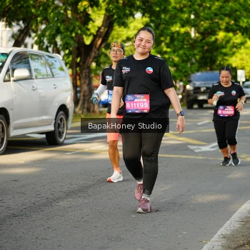 Runner Photo 4104060