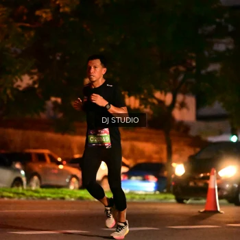 Runner Photo 4104255