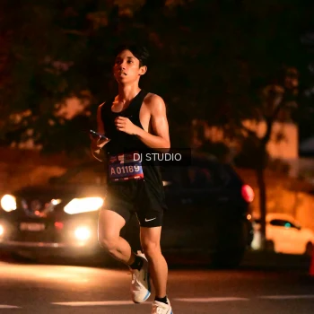 Runner Photo 4104344